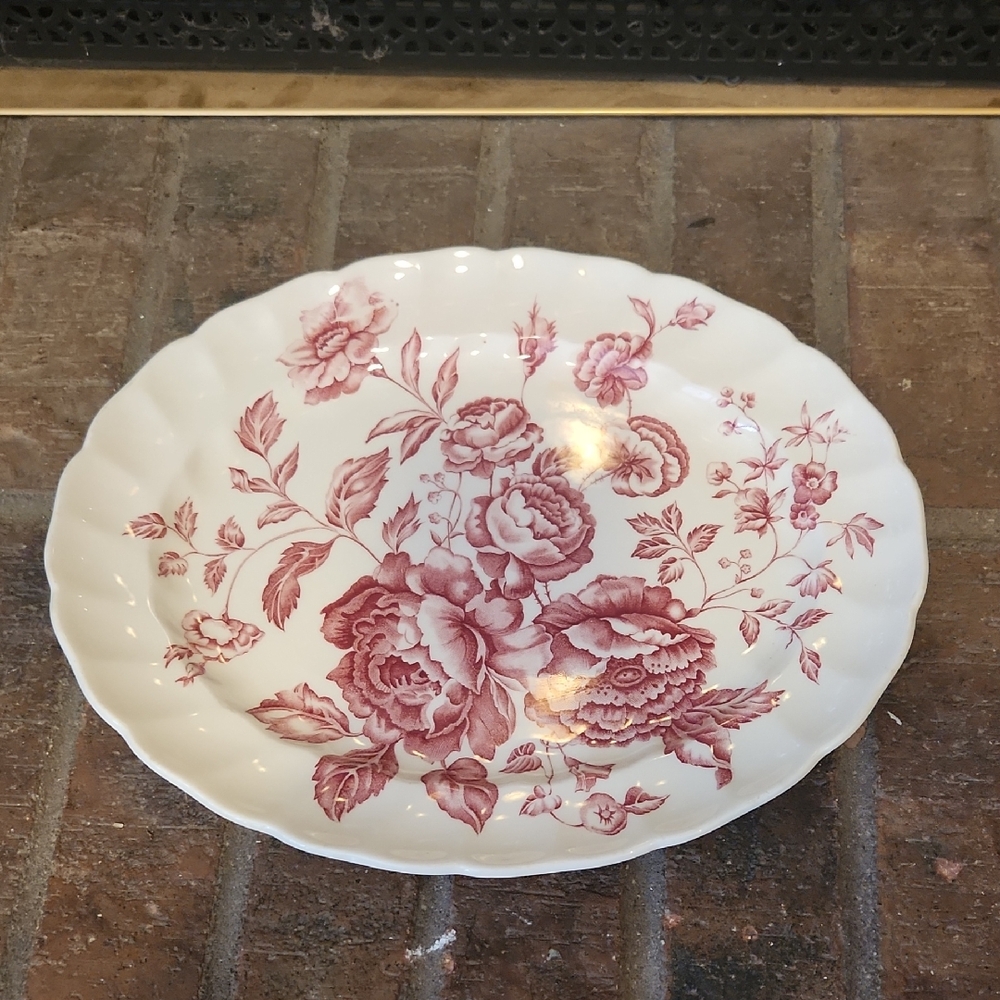 Elizabeth Pattern Platter By Johnson Bros Made In England Hand Engraving Roses